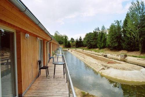 Motel Dacice Ngoại thất bức ảnh